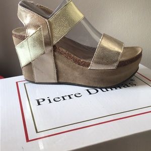Pierre Dumas elastic wedge